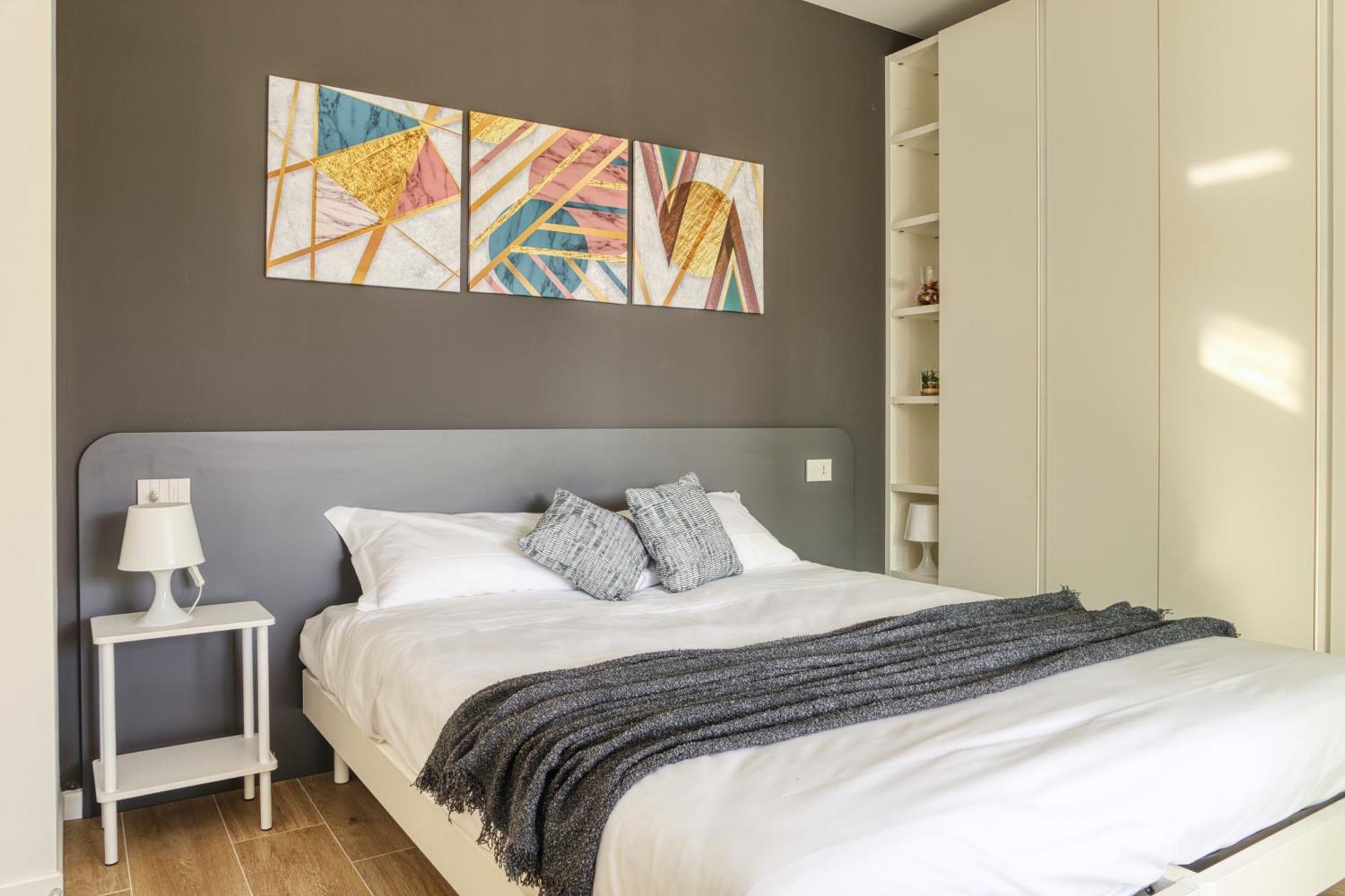 In Financial District 4 Pax Apartment Mailand
